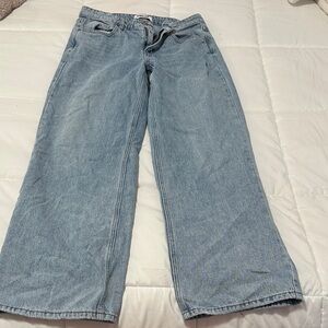 Tilly’s low rise baggy jeans